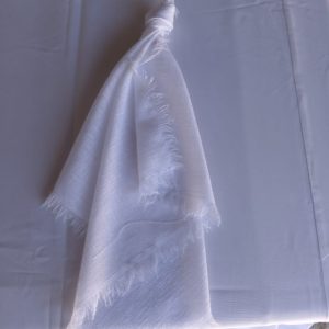 serviette white linen frayed